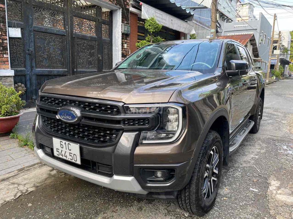 Ford Ranger Sport 2 cầu sx 2023 siêu lướt