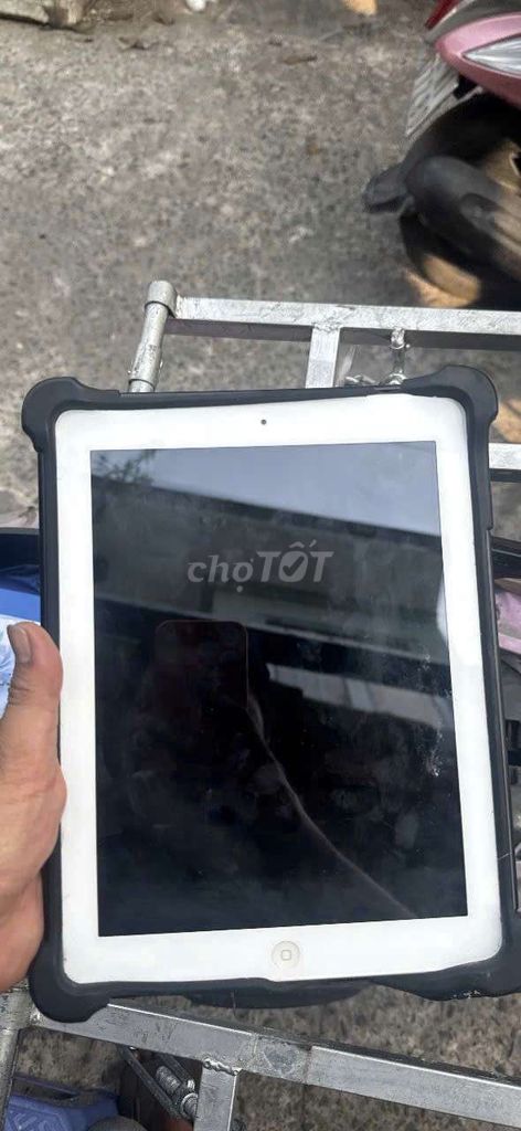 Apple iPad Trắng. Mua bán Máy tính bảng tại Huyện Hóc Môn Tp Hồ Chí Minh được đăng bởi Minh Nhat hình 1