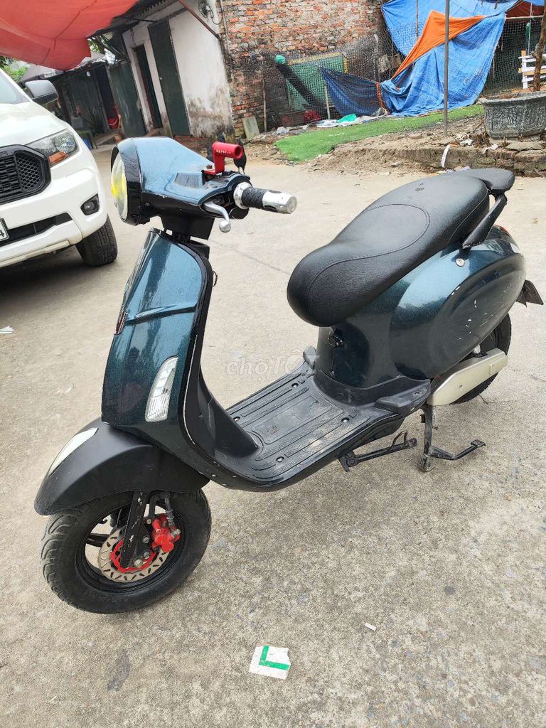 Xe máy điện Vespa màu Xanh đen. Mua bán Xe điện tại Quận Hà Đông Hà Nội được đăng bởi hoang van kiem hình 3