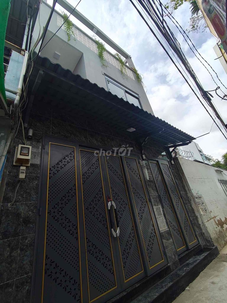 Bán nhà 3 lâu mới xây 4pn hẻm chợ nhi thiên p5 Q8 cũ