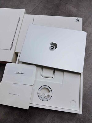 macbook Air M4 13in 16/512gb silver chưa kích hoạt