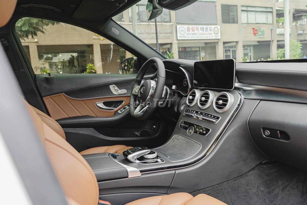 Mercedes Benz C Class 2021 C 300 AMG - 24000 km. Mua bán Ô tô tại Quận 5 Tp Hồ Chí Minh được đăng bởi phúc hình 7