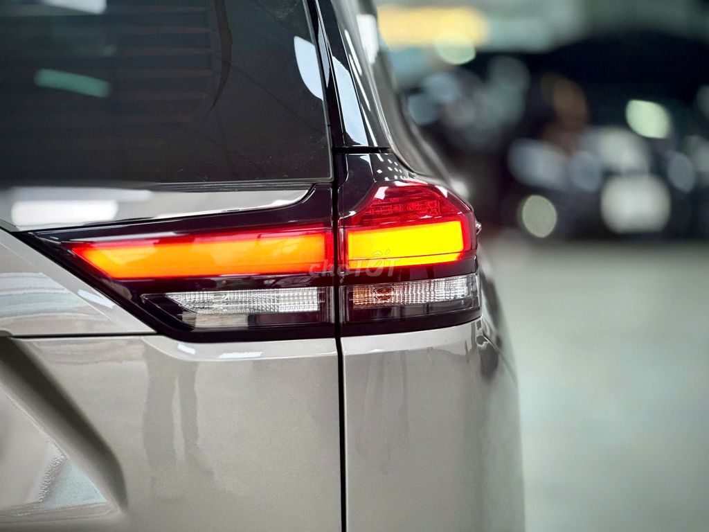 Toyota Innova Cross Model 2025  - 18000 km. Mua bán Ô tô tại Quận 12 Tp Hồ Chí Minh được đăng bởi Kim Ngân Xe Lướt hình 20