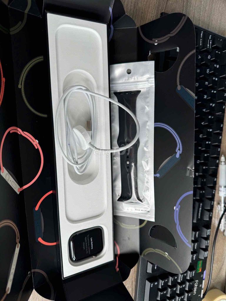 Apple Watch Series 5 44mm Đen Esim Like New. Mua bán Thiết bị đeo thông minh tại Thành phố Bến Tre Bến Tre được đăng bởi hoang lee hình 1