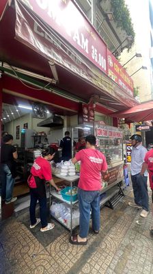 Phụ Quán Cơm Văn Phòng Quận 3