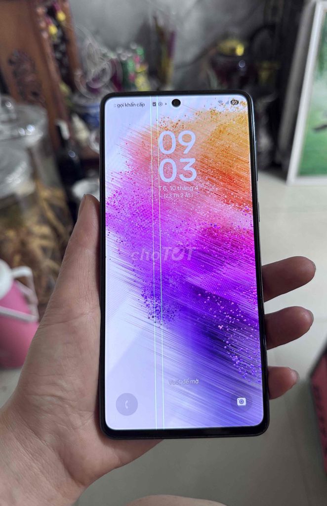 Samsung Galaxy A73 5G Đen sọc nhẹ. Mua bán Điện thoại tại Quận Cầu Giấy Hà Nội được đăng bởi Kiều Anh hình 1