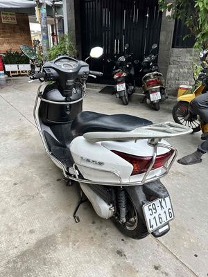 Honda Lead Trắng ngay chủ biển số đẹp.Fi máy ok