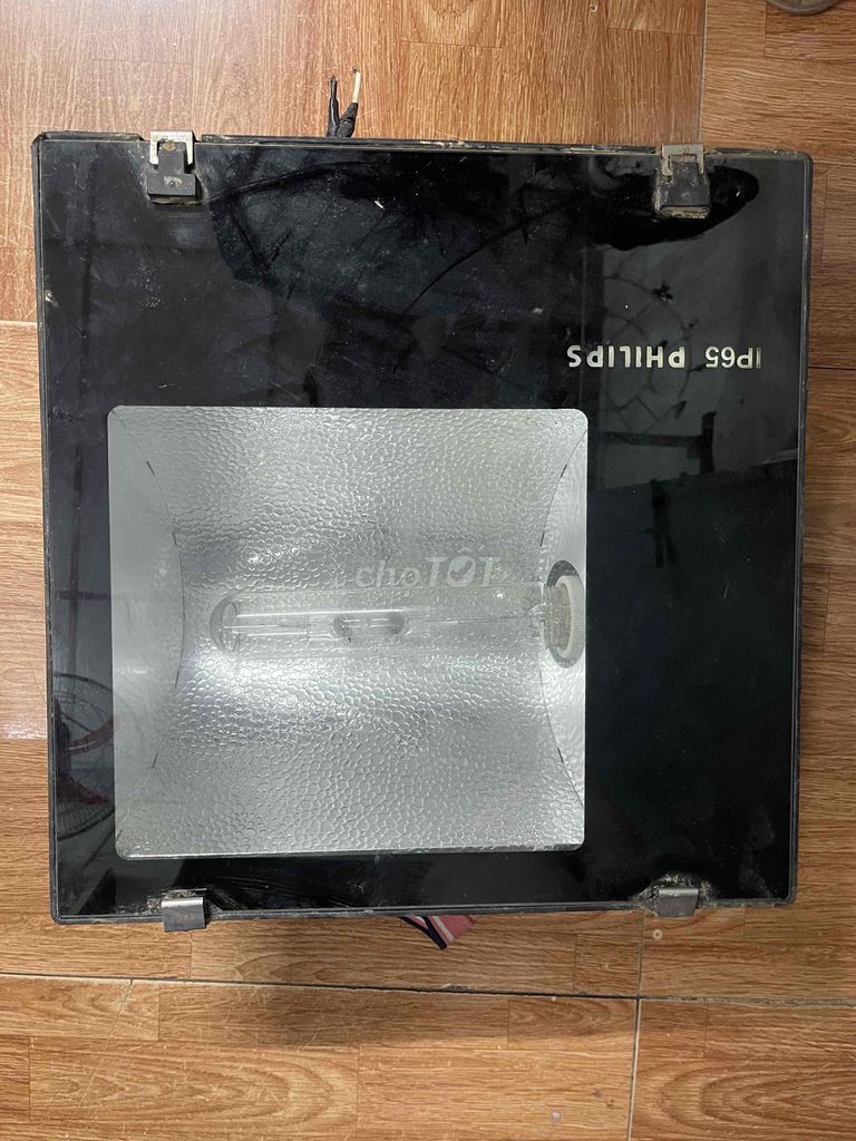 Đèn pha Philips Đen. Mua bán Đèn tại Quận Liên Chiểu Đà Nẵng được đăng bởi Văn Hậu hình 1