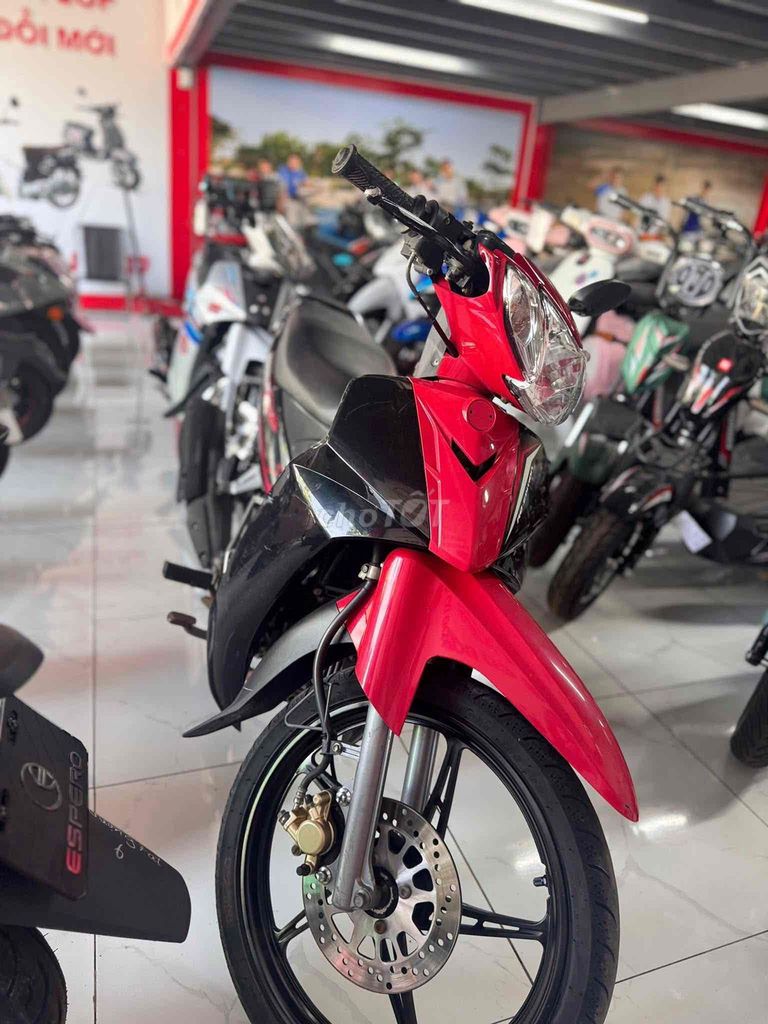cần bán xe sirius màu đỏ còn zin máy êm. Mua bán Xe máy tại Thành phố Thủ Dầu Một Bình Dương được đăng bởi Ái Phạm hình 2