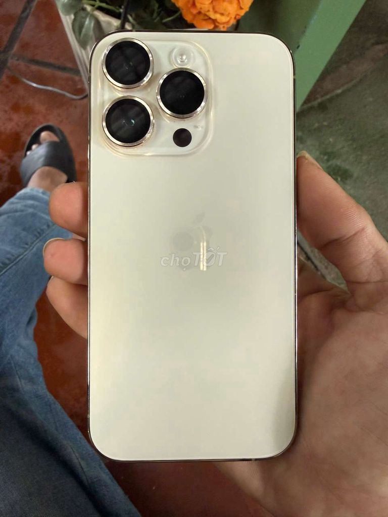 iPhone 14 Pro 256GB quốc tế LLA ZIN. Mua bán Điện thoại tại Quận Bình Thuỷ Cần Thơ được đăng bởi Evan hình 1