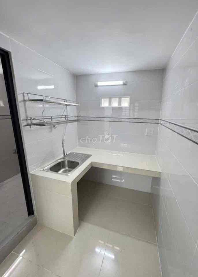 phòng mới vào ở được liền. Cho thuê phòng trọ tại Quận Bình Thuỷ Cần Thơ được đăng bởi quỳnh giao hình 3