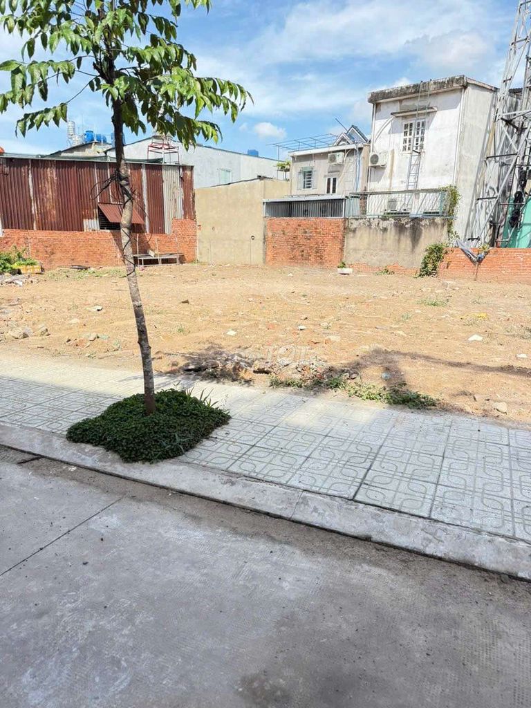 Đất 4 x 16m - Giá : 3 tỷ 800 TL. Đường Tân Thới Hiệp 15, hẻm ôtô 