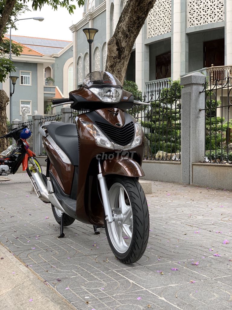Mua bán Honda SH đăng ký 2012 đã sử dụng giá 108 triệu. LH: 0933128178