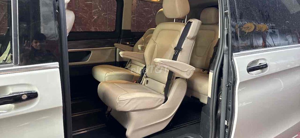 Mercedes Benz V 250  - 65.000. Mua bán Ô tô tại Quận 7 Tp Hồ Chí Minh được đăng bởi thanh mến hình 2