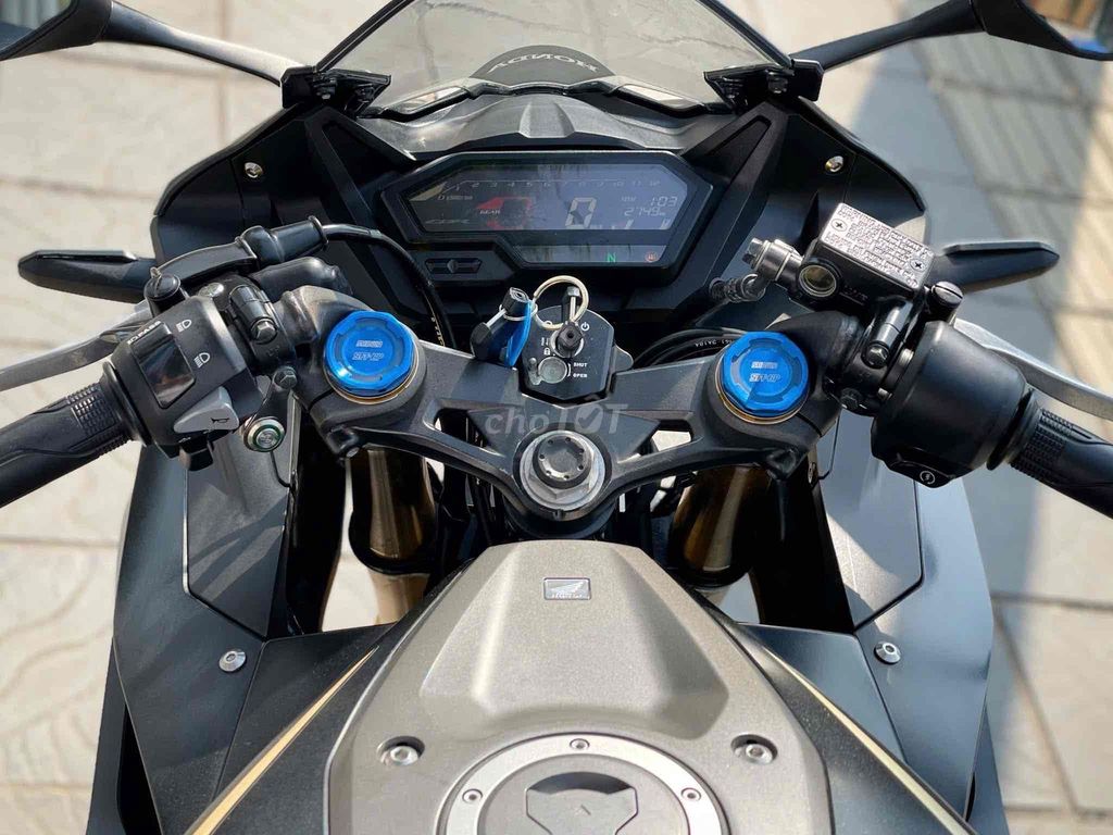 Honda CBR150R 2025 Đen 2700km. Mua bán Xe máy tại Quận Cầu Giấy Hà Nội được đăng bởi Tuấn Việt Motor hình 4
