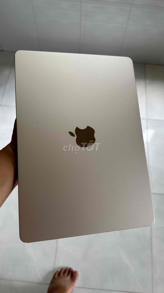 Apple MacBook Air M2 8GB Vàng. Mua bán Laptop tại Huyện Phú Giáo Bình Dương được đăng bởi Tuấn hình 1