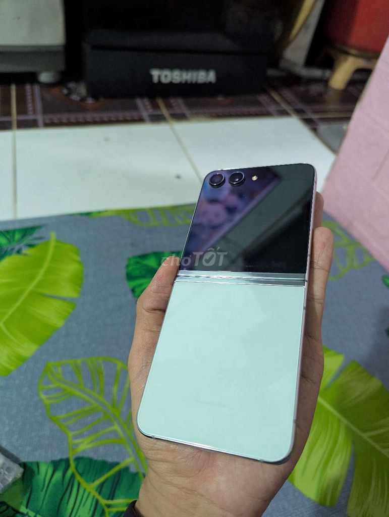 Samsung Z Flip 5 512GB Xanh zin áp đẹp có gl. Mua bán Điện thoại tại Quận 12 Tp Hồ Chí Minh được đăng bởi Thành Phát hình 1