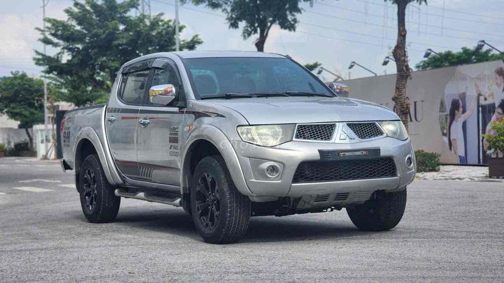 Mitsubishi Triton 2013 - Hai cầu số tự động. Mua bán Ô tô tại Quận Hà Đông Hà Nội được đăng bởi Hiệp Xoăn Hà Đông hình 18