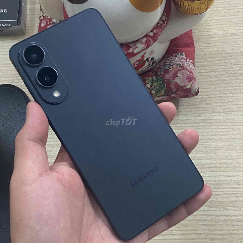 Samsung S25 Edge zin đẹp 2 sim mỏng mượt góp 0đ. Mua bán Điện thoại tại Quận Hải Châu Đà Nẵng được đăng bởi Điện Thoại Đà Nẵng  hình 1