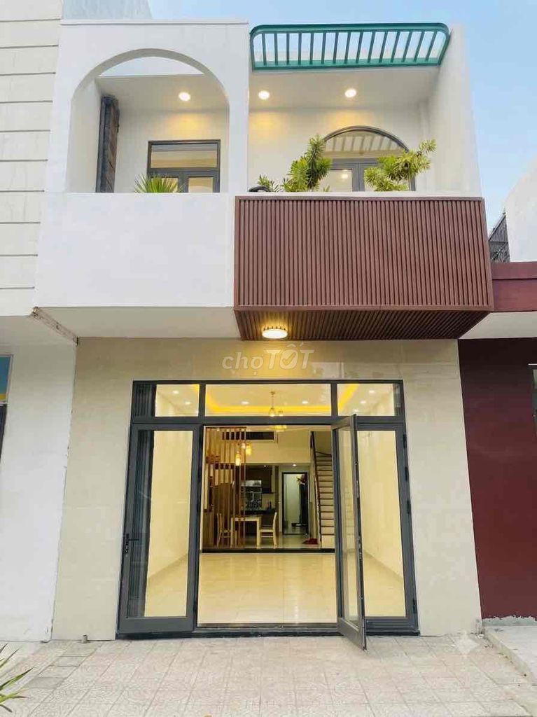 Аренда · 3 комн. · 100 м² · Quận Ngũ Hành Sơn, ул. Đường Khuê Mỹ Đông 7