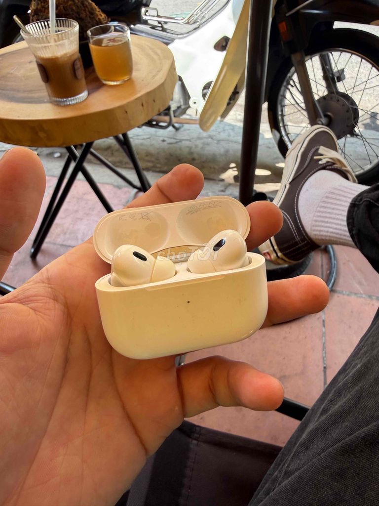 Tai nghe Apple AirPods Pro 2 Trắng Mới 98%. Mua bán Tivi, Âm thanh tại Quận Tân Phú Tp Hồ Chí Minh được đăng bởi hoàng quý hình 1