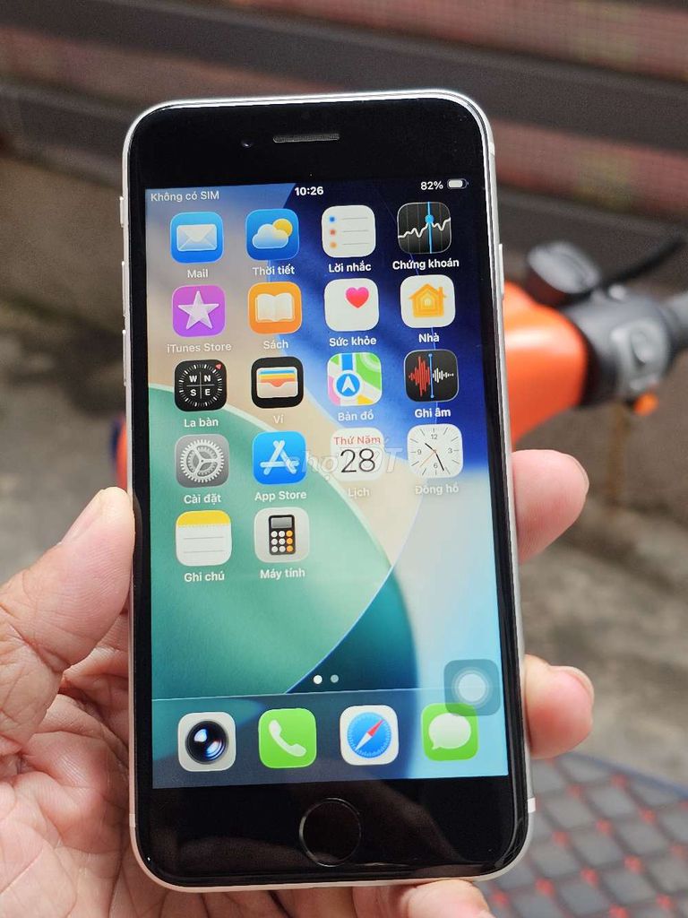 iPhone SE 128GB đẹp 99% giá rẻ trải nghiệm . Mua bán Điện thoại tại Quận 8 Tp Hồ Chí Minh được đăng bởi Thiên Hòa mobile  hình 1