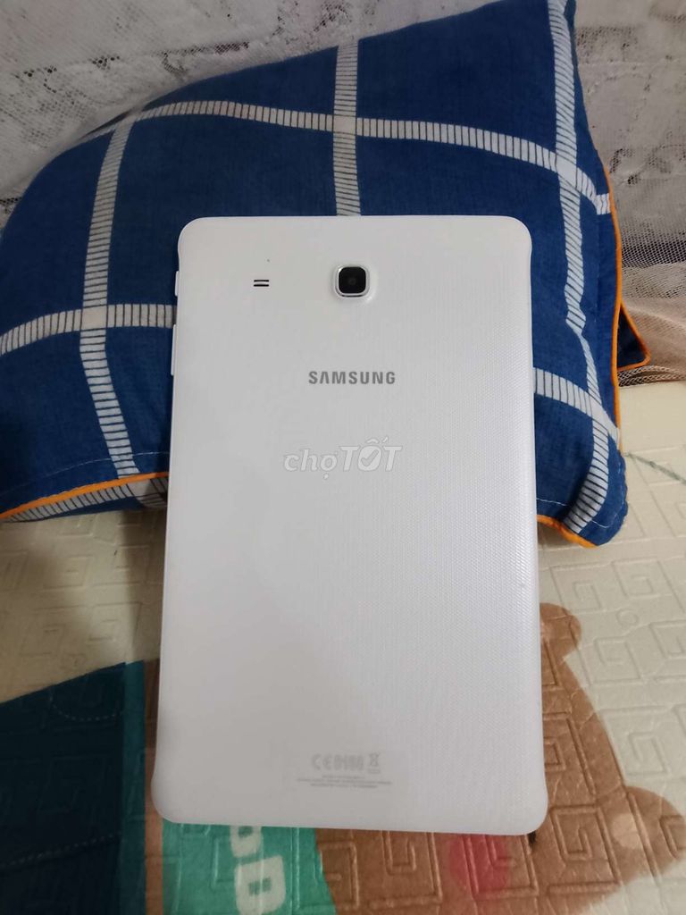 Máy tính bảng Samsung Trắng. Mua bán Máy tính bảng tại Quận Long Biên Hà Nội được đăng bởi Đoàn Trịnh hình 1