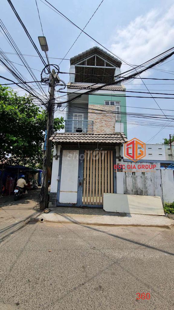 Bán nhà góc 2 mặt tiền gần siêu thị Coopmart vào 50m phường Thống Nhất