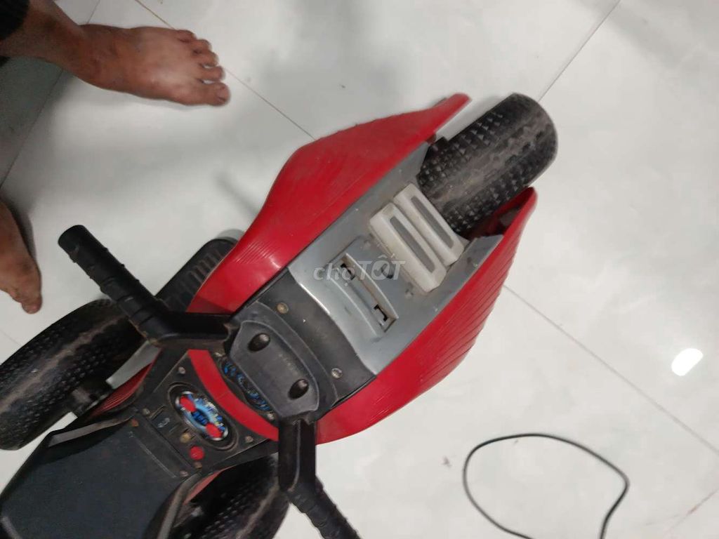 Xe máy điện trẻ em Đỏ. Mua bán Mẹ và bé tại Thành phố Thủ Đức Tp Hồ Chí Minh được đăng bởi Hiền Sóng Thần Khiết Tâm hình 1