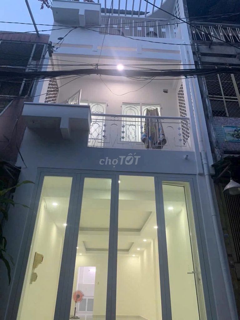 Аренда · 2 комн. · 40 м² · Quận 11, ул. Đường Lạc Long Quân