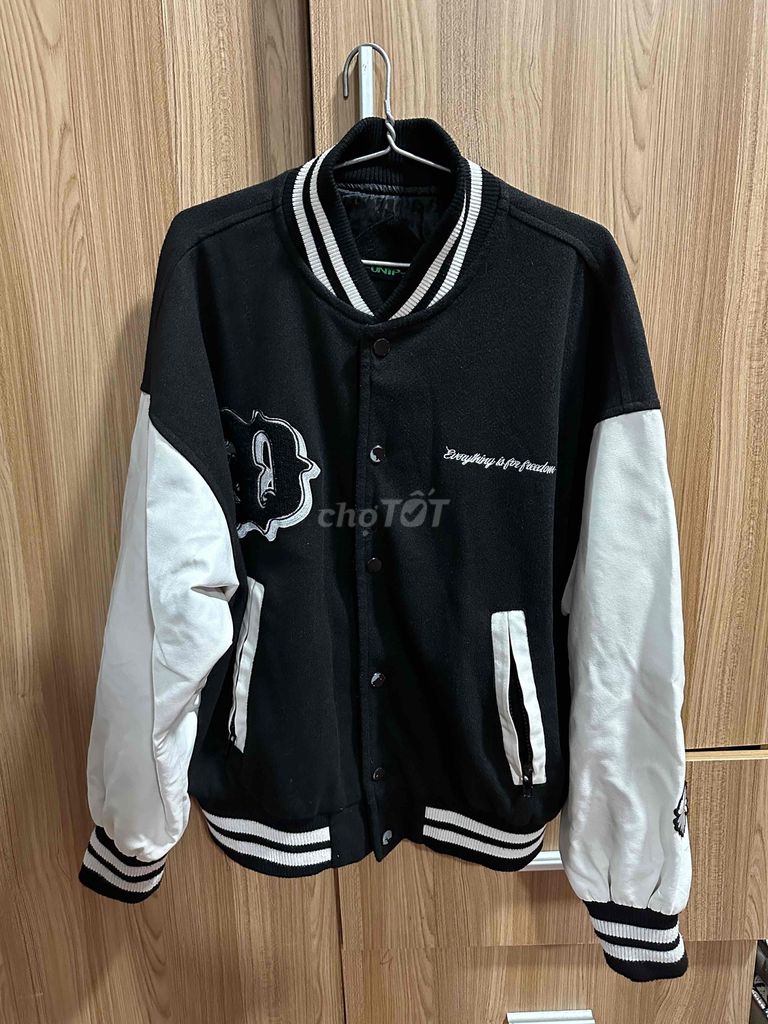 Cần bán lại áo khoác đi chơi Tết. Mua bán Quần áo tại Quận Tân Phú Tp Hồ Chí Minh được đăng bởi Phạm Minh Hiếu hình 1