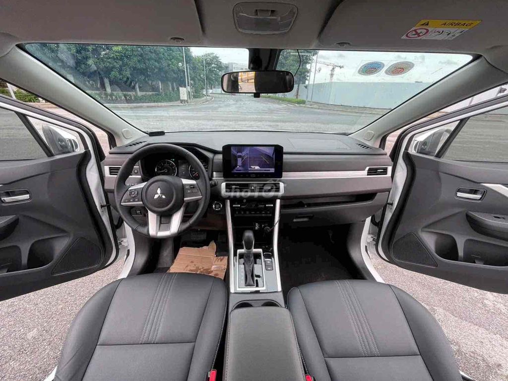 Em cần bán Xpander 2024 Premium siêu đẹp mới khét. Mua bán Ô tô tại Quận Cầu Giấy Hà Nội được đăng bởi TRUNG HIẾU AUTO hình 12