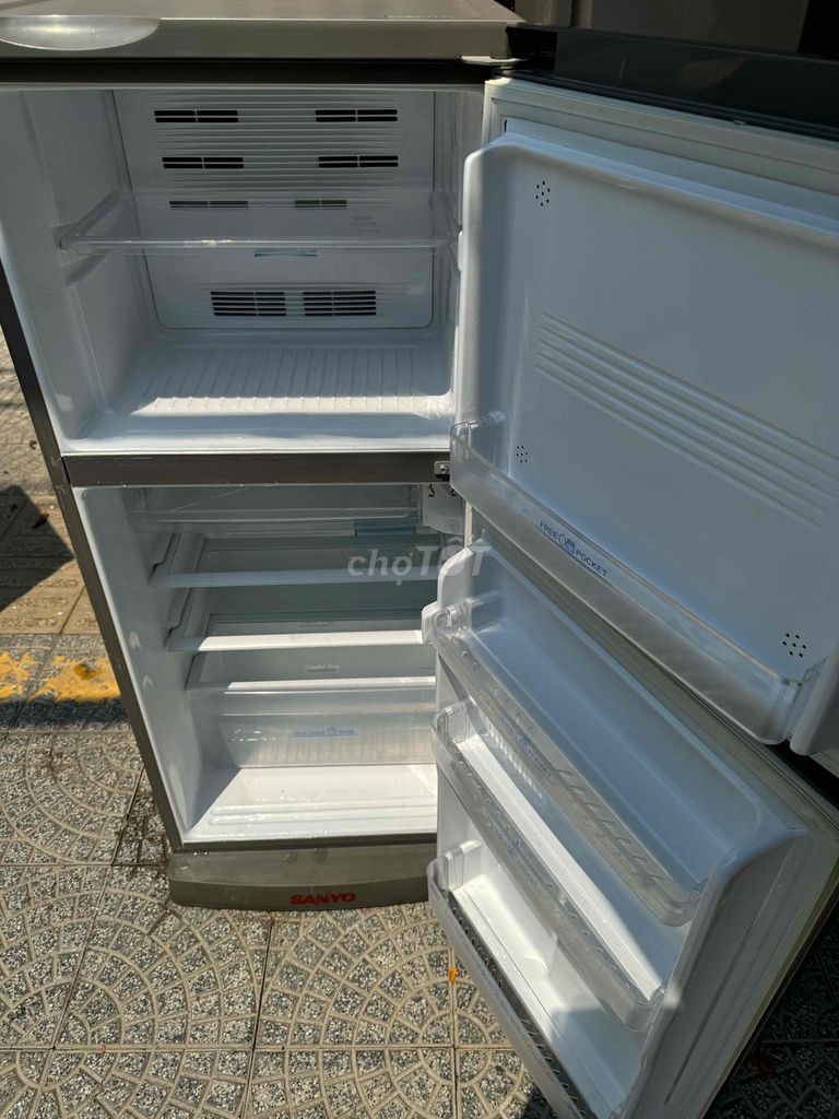 thanh lý tủ lạnh Sanyo Aqua 180 lít còn lới tinh