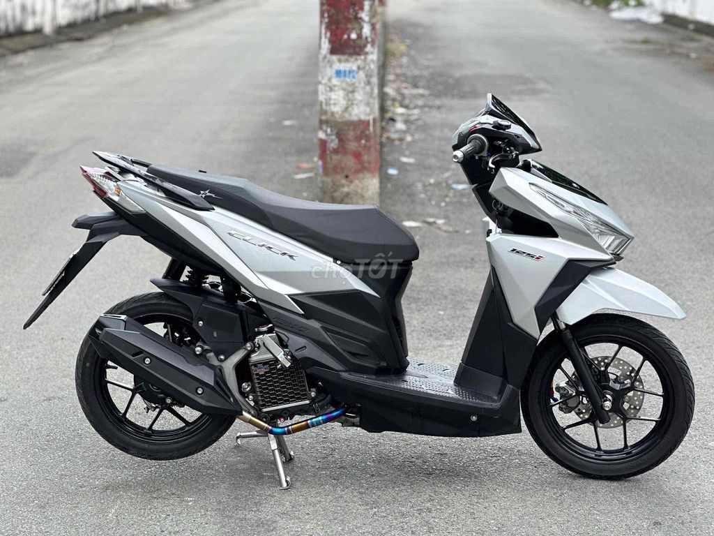Honda Vario 125 2017 Bạc 30000 km. Mua bán Xe máy tại Quận Bình Tân Tp Hồ Chí Minh được đăng bởi NMT hình 6