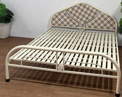 Giường sắt + Giường sắt = Giường sắt &Giường sắt&&. Mua bán Giường, chăn ga gối nệm tại Quận 8 Tp Hồ Chí Minh được đăng bởi NGUYỄN THỊ THANH VIÊN