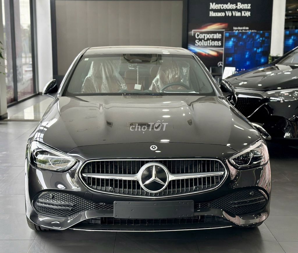 Mercedes Benz C200 Avantgarde Plus 2025. Mua bán Ô tô tại Thành phố Thủ Đức Tp Hồ Chí Minh được đăng bởi Ho Hai Kim Long hình 1