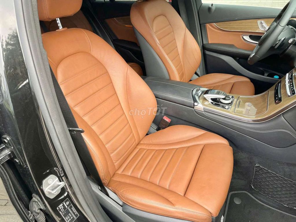 MERCEDES GLC250. Mua bán Ô tô tại Thành phố Thủ Đức Tp Hồ Chí Minh được đăng bởi Ms Hiệp  hình 16
