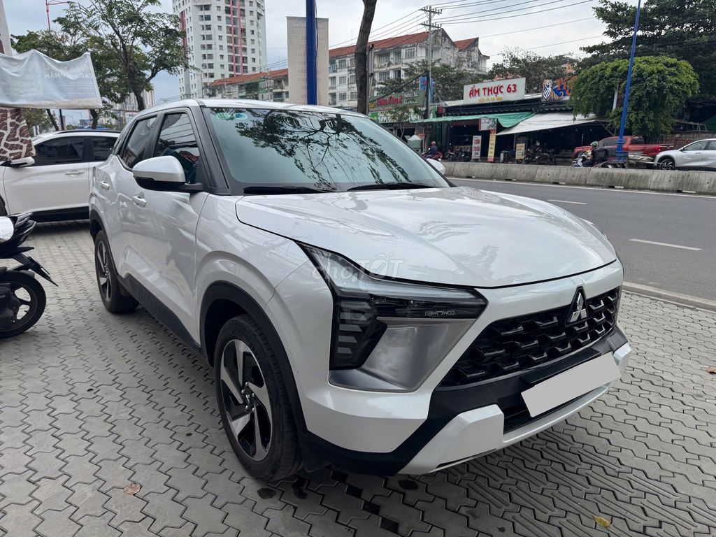Mitsubishi Xforce 2024 Premium Trắng -  27000 km. Mua bán Ô tô tại Quận Phú Nhuận Tp Hồ Chí Minh được đăng bởi ĐỨC XE LƯỚT hình 2