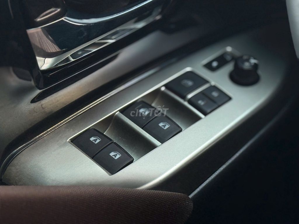 Toyota Innova Venturer 2.0 AT 2022. Mua bán Ô tô tại Thành phố Thuận An Bình Dương được đăng bởi Thắng Trần Auto hình 18