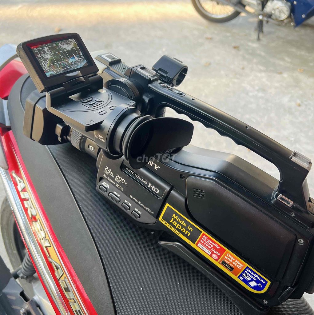 Máy quay phim Sony HXR-MC2500 Đen Nhật Bản. Mua bán Máy ảnh, Máy quay tại Thành phố Biên Hòa Đồng Nai được đăng bởi A Giio hình 1