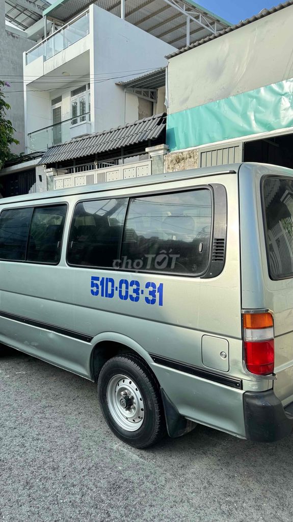 Toyota Hiace 2004 16 chỗ hết đời bán tận dụng. Mua bán Ô tô tại Quận Bình Thạnh Tp Hồ Chí Minh được đăng bởi Trọng hình 5
