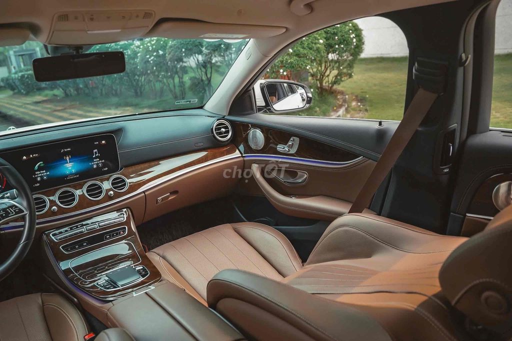 Mercedes Benz E Class 2023 - 6999 km cực đẹp. Mua bán Ô tô tại Quận 7 Tp Hồ Chí Minh được đăng bởi Hoàng Anh Tuấn hình 9