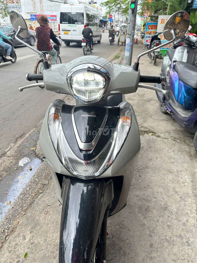 SH mode ABS 2022 ( e có bán góp ). Mua bán Xe máy tại Quận Ninh Kiều Cần Thơ được đăng bởi MINH THIỆN bán xe trả góp hình 1