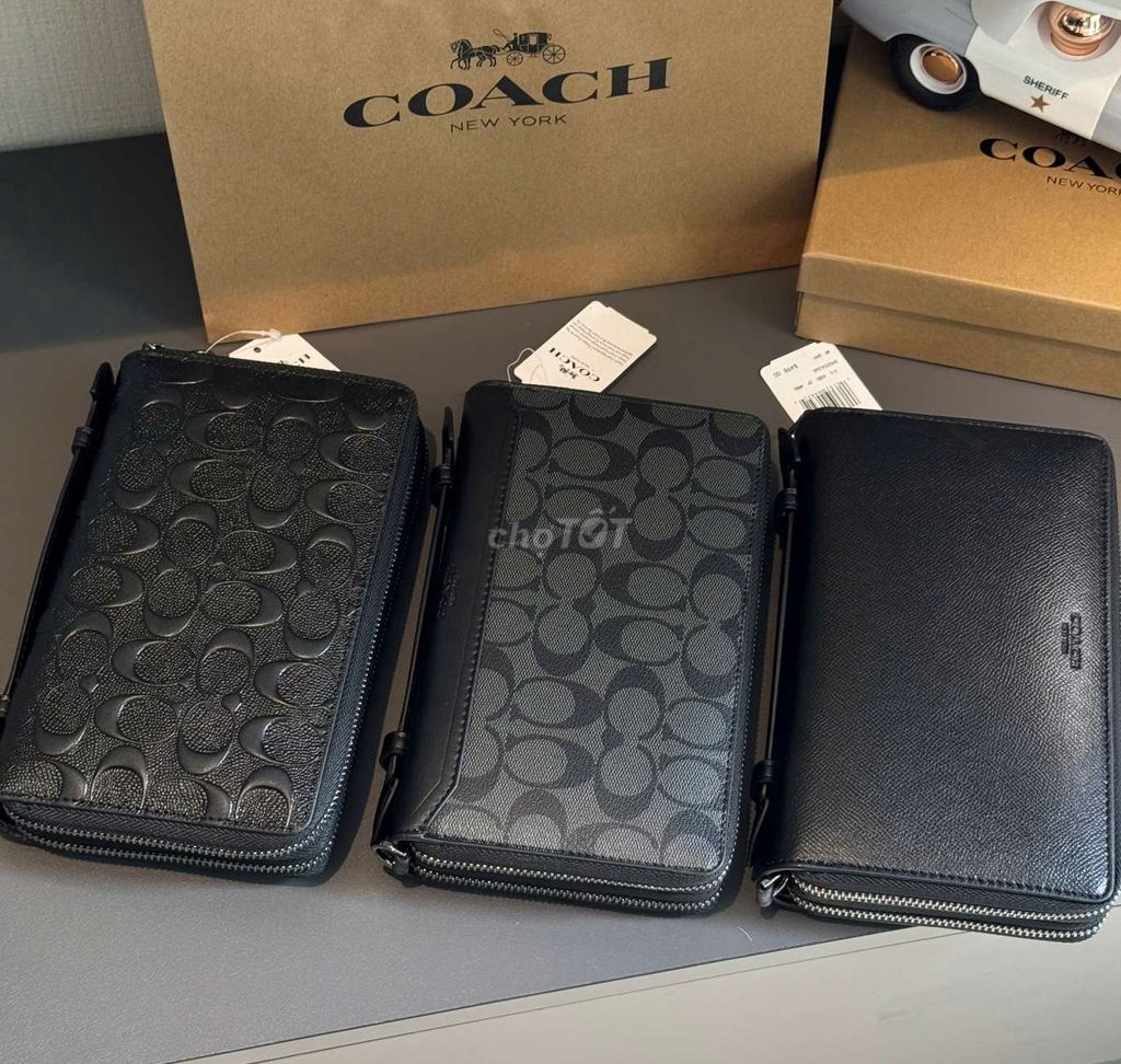 Ví Coach cầm tay 3 mẫu. Mua bán Túi xách tại Quận Gò Vấp Tp Hồ Chí Minh được đăng bởi Anh Ba  Hàng hiệu tuyển Chuyên bán Online uy tín hình 1