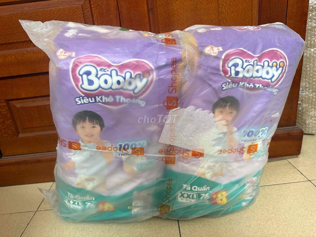 Thanh lý 2 bịch bỉm Bobby XXL 76+8 new. Mua bán Mẹ và bé tại Quận Hà Đông Hà Nội được đăng bởi Trang hình 1