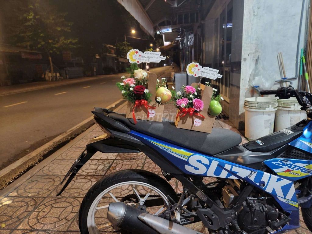 Xe máy Suzuki Satria màu xanh dương zin. Mua bán Xe máy tại Thành phố Vĩnh Long Vĩnh Long được đăng bởi Nguyễn Hoàng Đạt hình 5