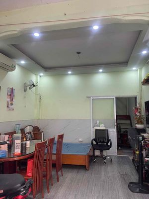 Аренда · 2 комн. · 40 м² · Quận 10, ул. Đường Tô Hiến Thành