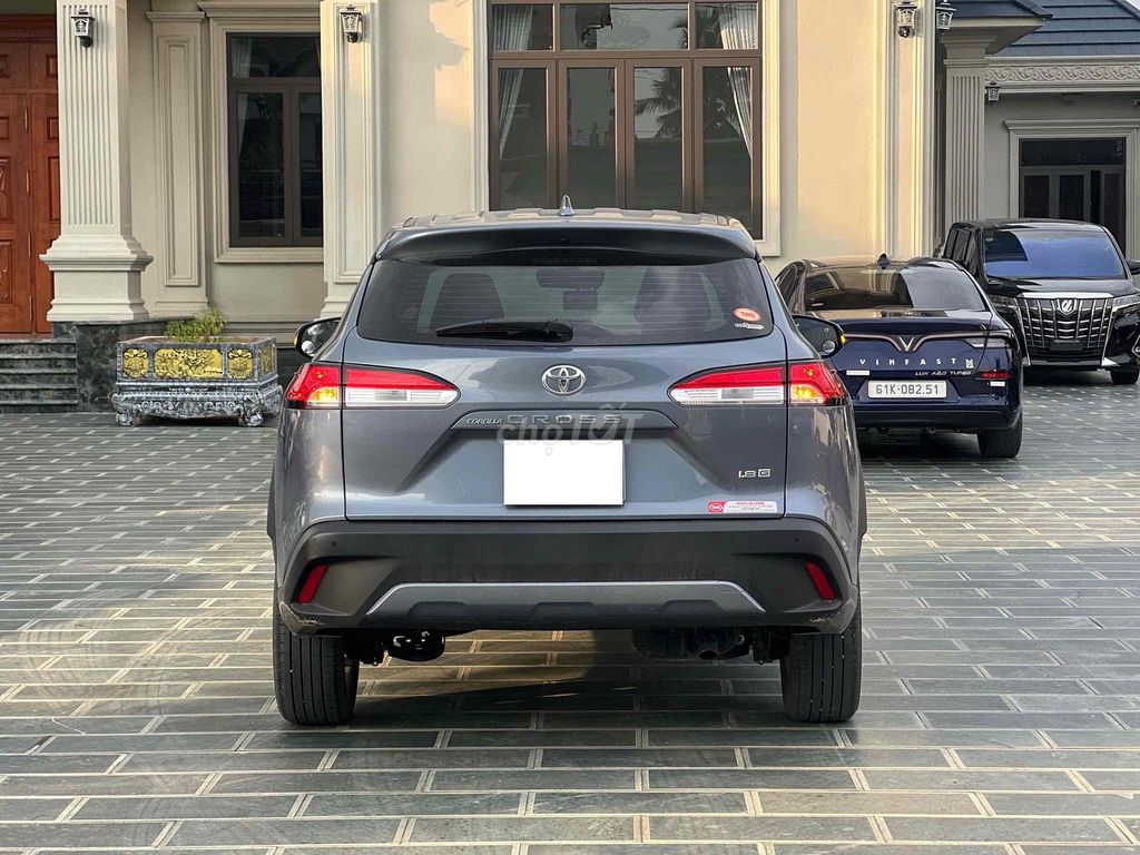 Toyota Cross 1.8 G 2022 Серый Импортный
