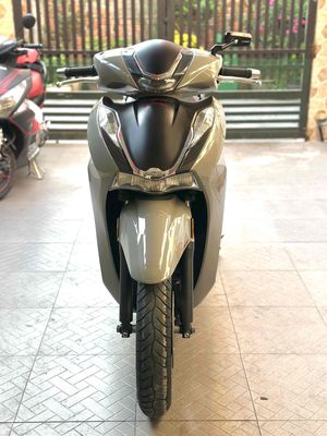 Cần bán SH350i 2022 Xám 11k chính chủ máy Thái