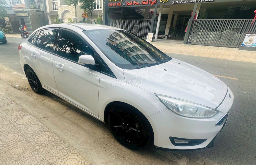 Ford Focus Titanium 1.5L 2017 - 119000 km. Mua bán Ô tô tại Thành phố Đà Lạt Lâm Đồng được đăng bởi Sỹ Thiên Kim Nguyễn hình 2